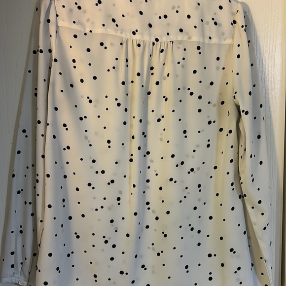 Ivory and black LOFT women’s size M blouse - Picture 4 of 4
